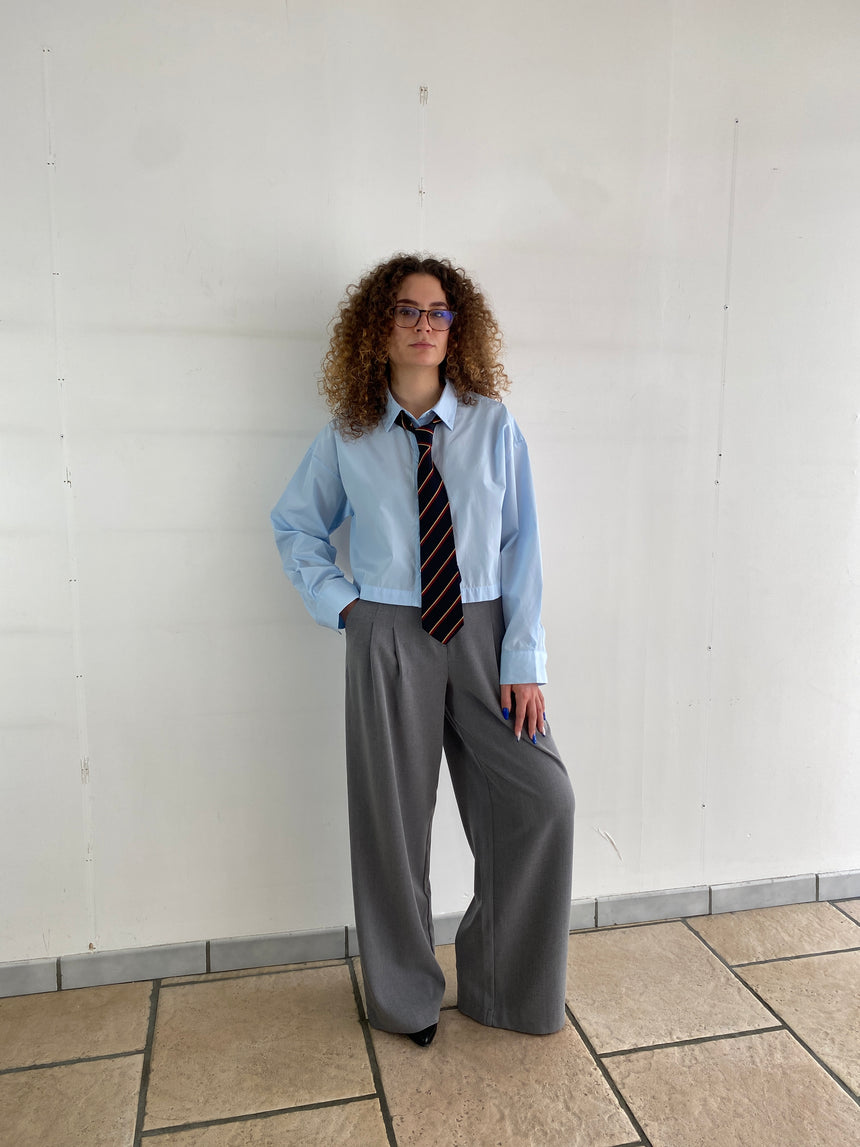 Chemise cropped bleu ciel