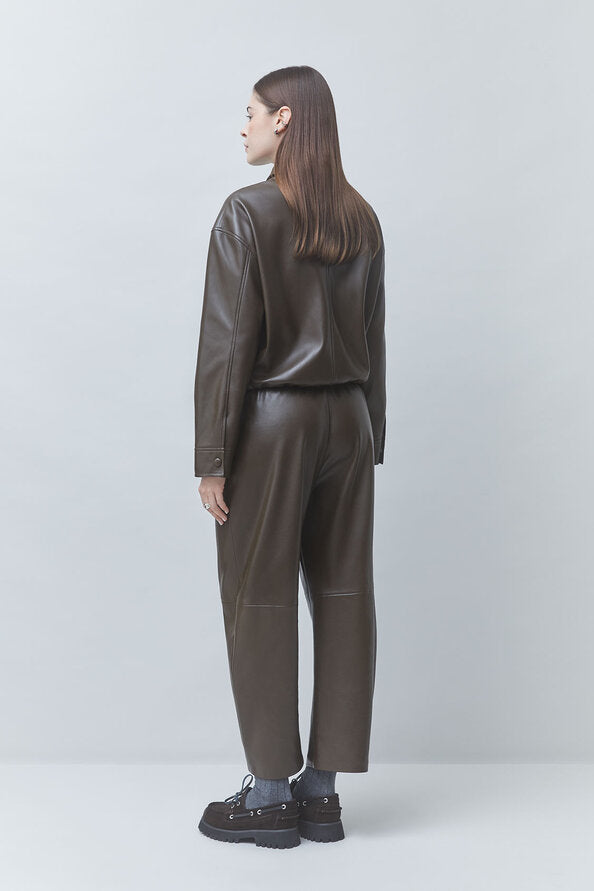 Chic jogger en cuir vegan