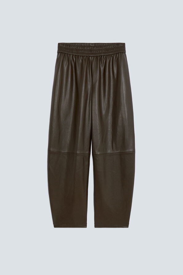 Chic jogger en cuir vegan