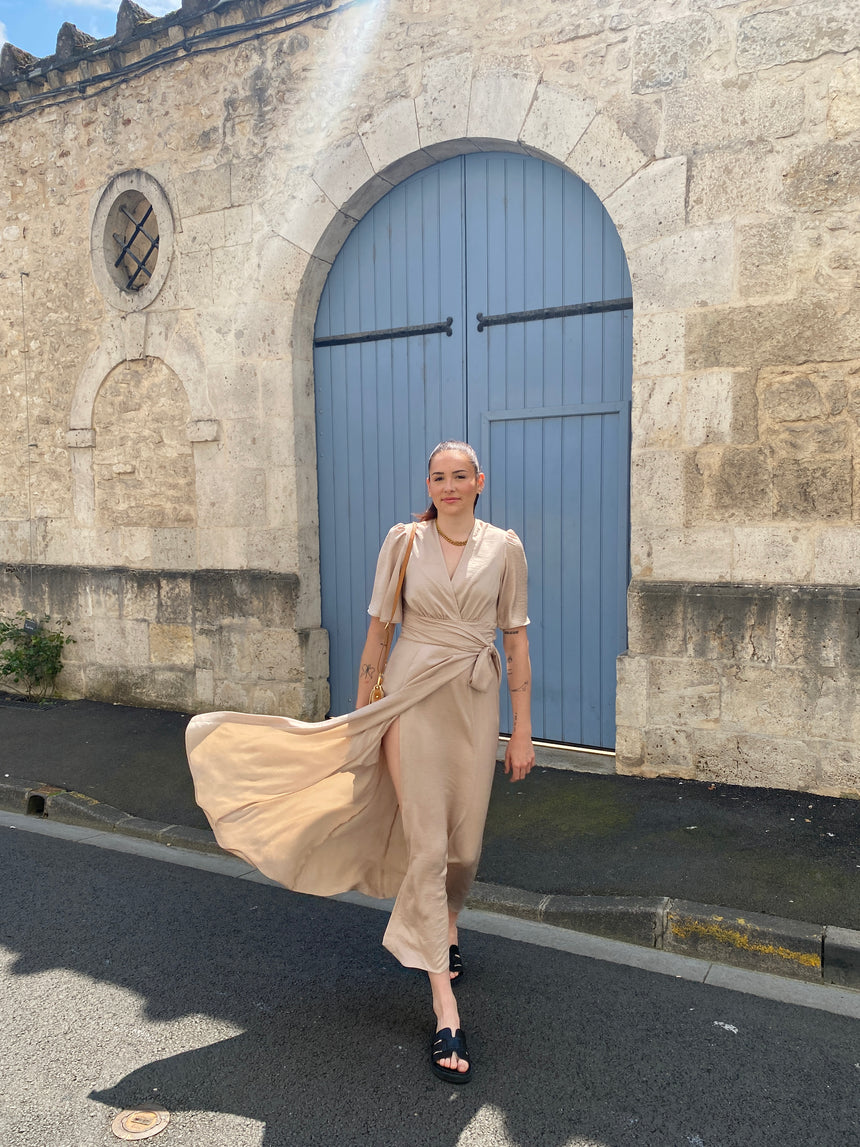 Robe cache coeur en satin beige Atelier17 boutique en ligne