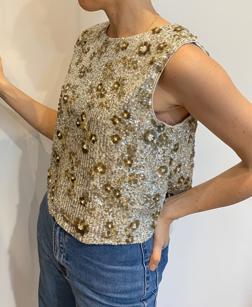 Top sequins et fleurs