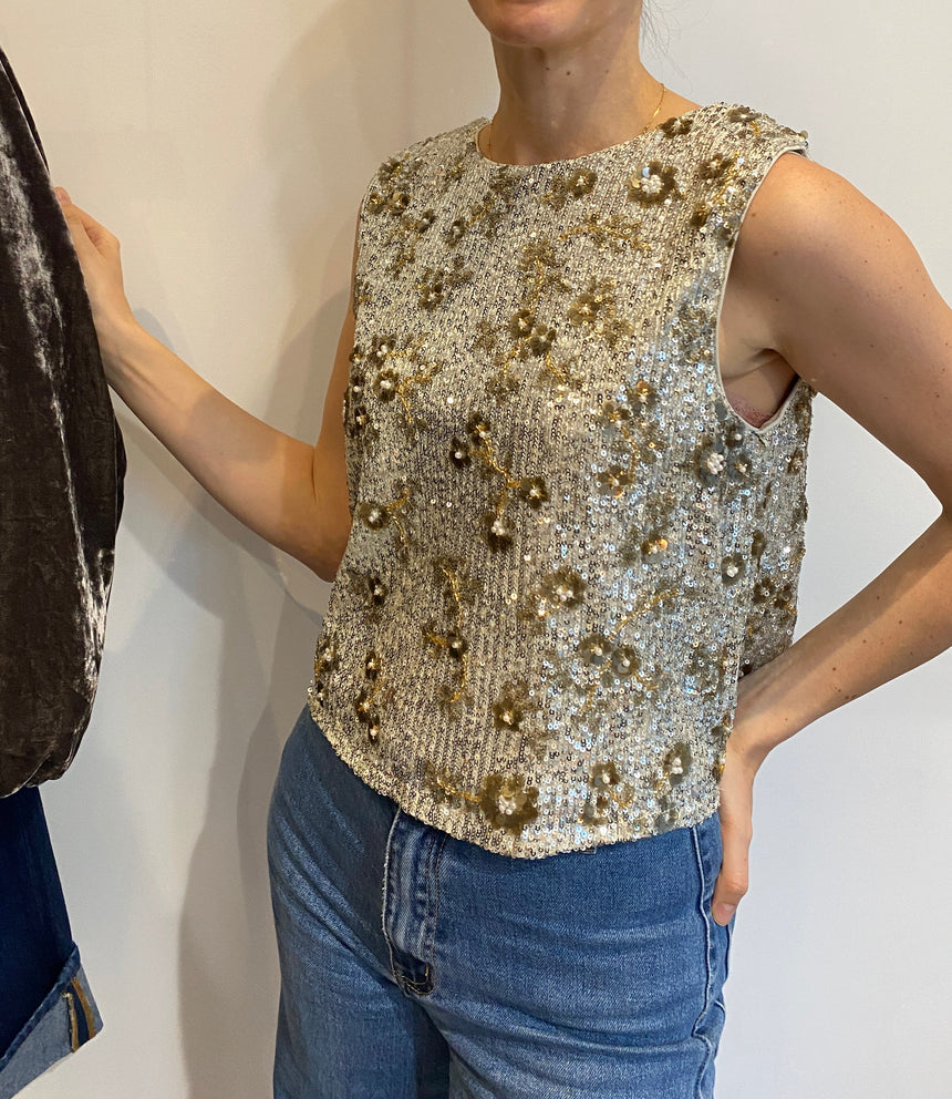 Top sequins et fleurs