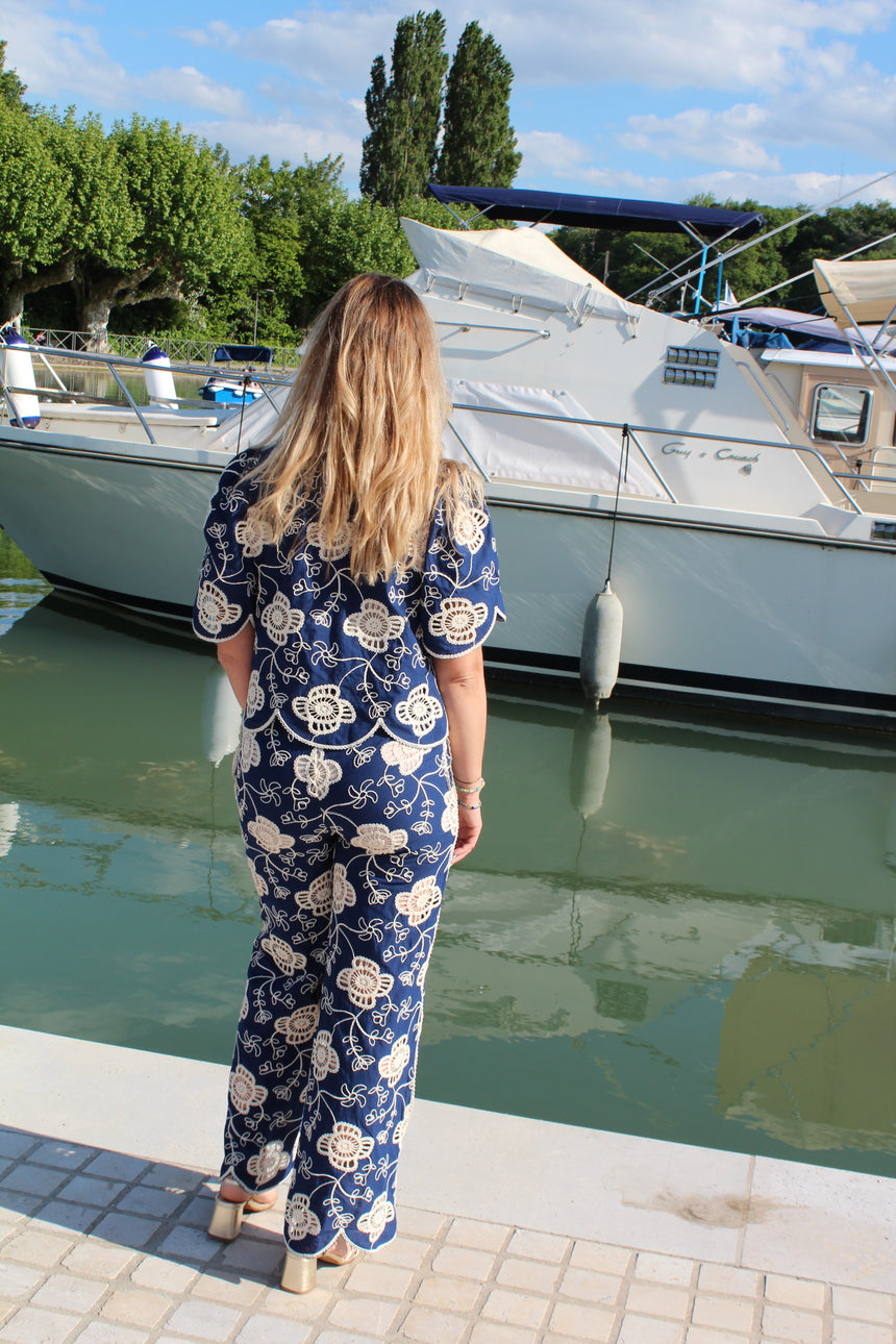 Pantalon brodé bleu nuit