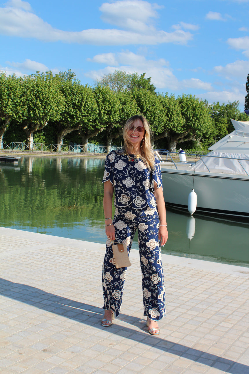 Pantalon brodé bleu nuit