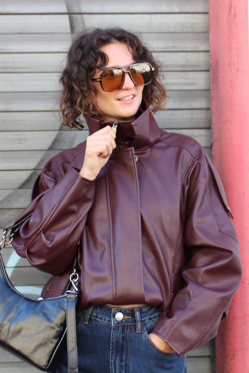 Blouson en faux cuir prune