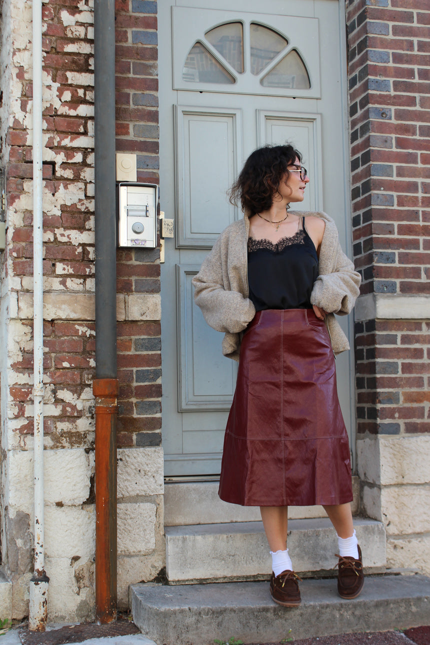 jupe midi en cuir vegan