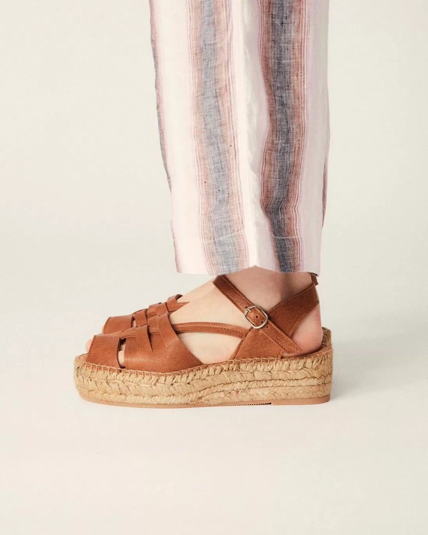 espadrilles en corde compensées en cuir cognac