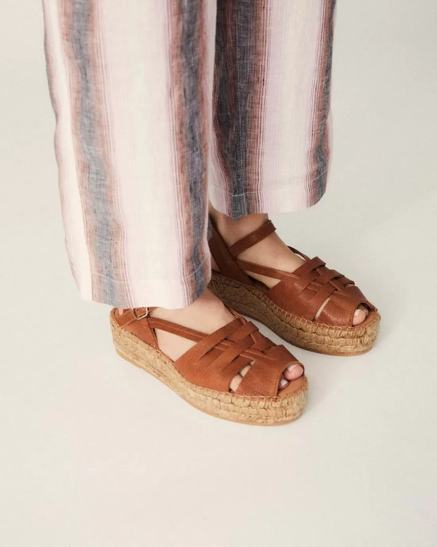 espadrilles en corde compensées en cuir cognac